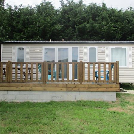 Les Mobile Home De Kerroyal Garlan Bagian luar foto
