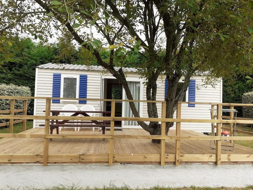 Les Mobile Home De Kerroyal Garlan Bagian luar foto