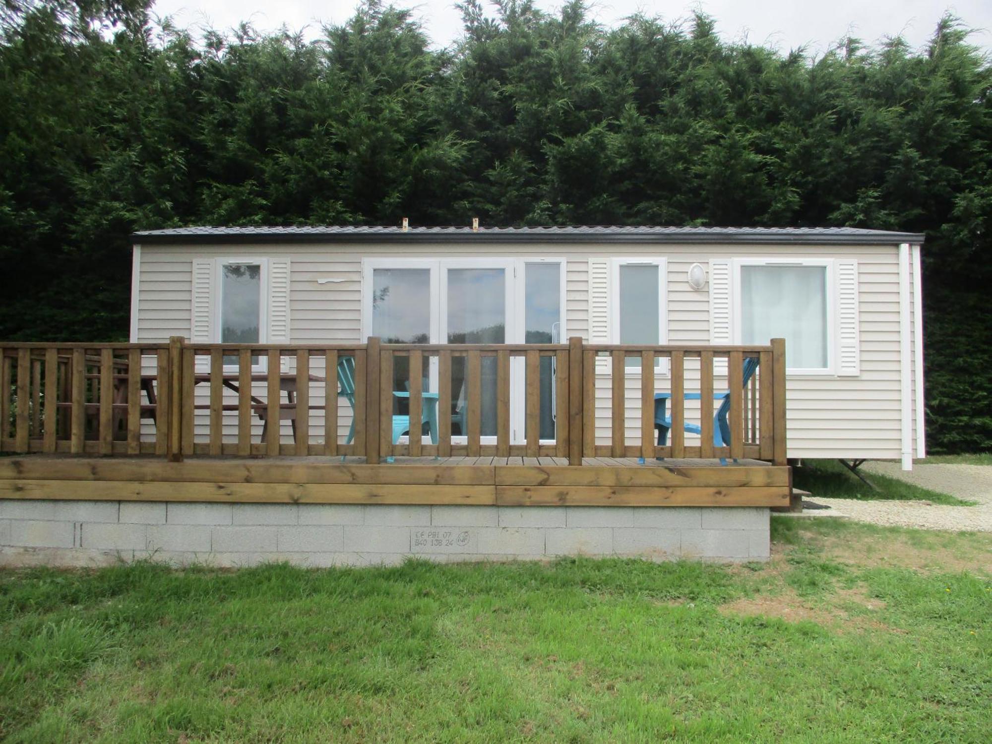 Les Mobile Home De Kerroyal Garlan Bagian luar foto