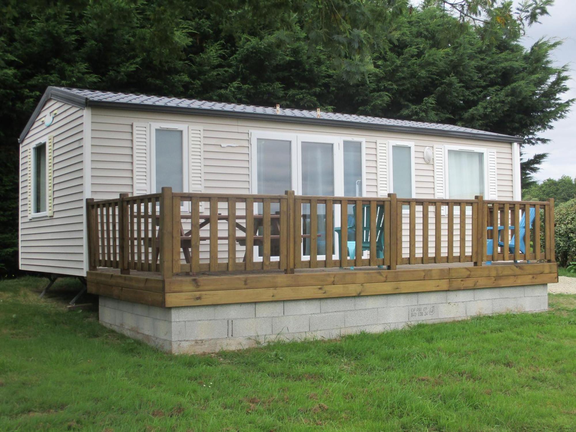 Les Mobile Home De Kerroyal Garlan Bagian luar foto